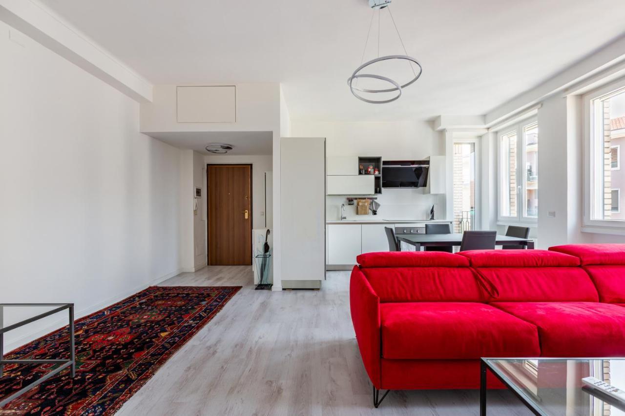 Garibaldi & Gae Aulenti Modern Apt With Private Parking! Милано Екстериор снимка
