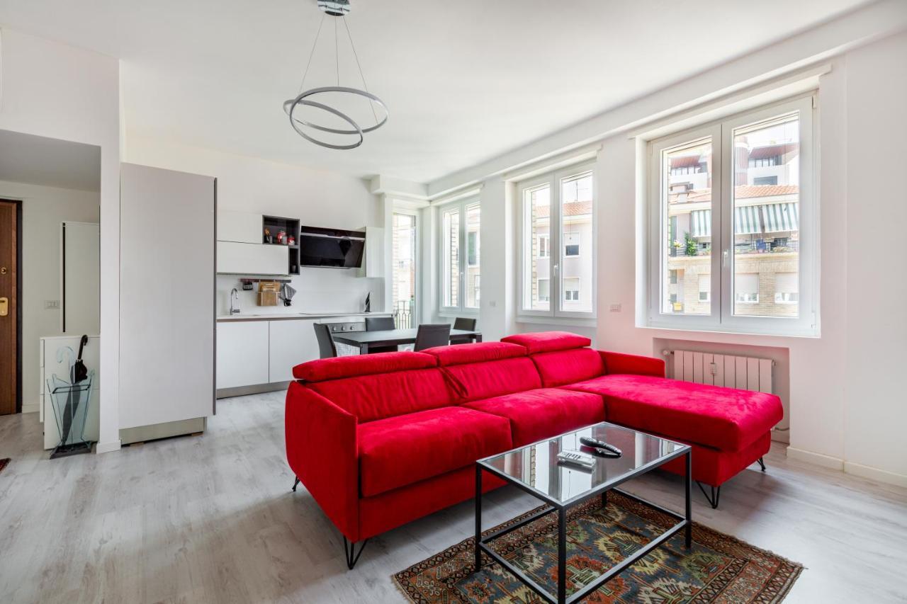 Garibaldi & Gae Aulenti Modern Apt With Private Parking! Милано Екстериор снимка