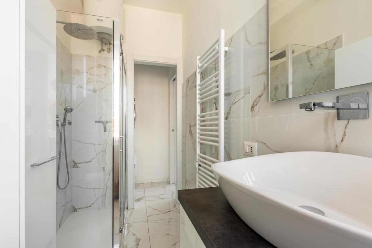 Garibaldi & Gae Aulenti Modern Apt With Private Parking! Милано Екстериор снимка